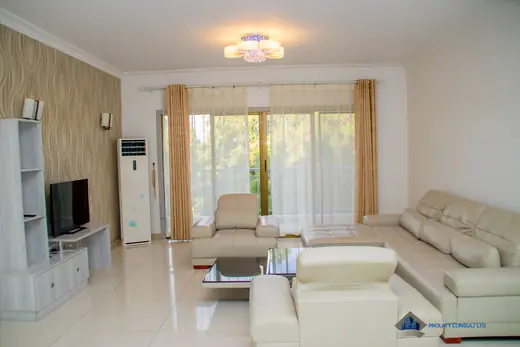 Peninsula Homes &mdash; photograph 4 of 12